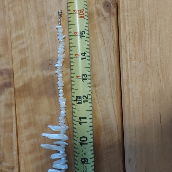 💚MOTHER OF PEARL CHOKER NECKLACE - Picture 5 of 5